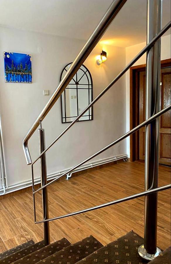 Casa Topazz Târgu Jiu Екстериор снимка