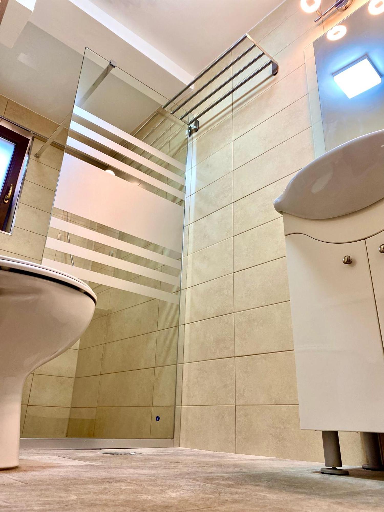 Casa Topazz Târgu Jiu Екстериор снимка
