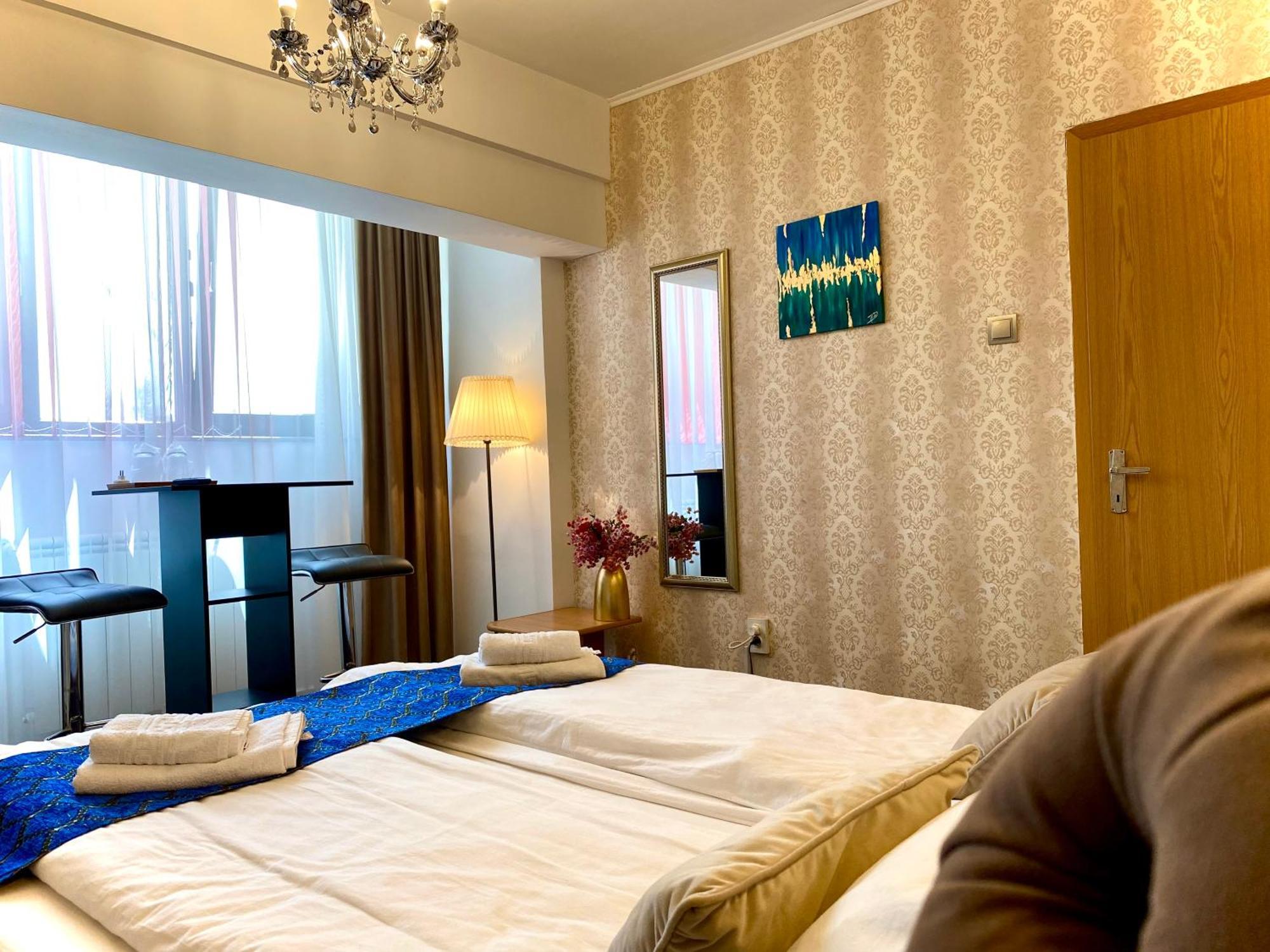 Casa Topazz Târgu Jiu Екстериор снимка