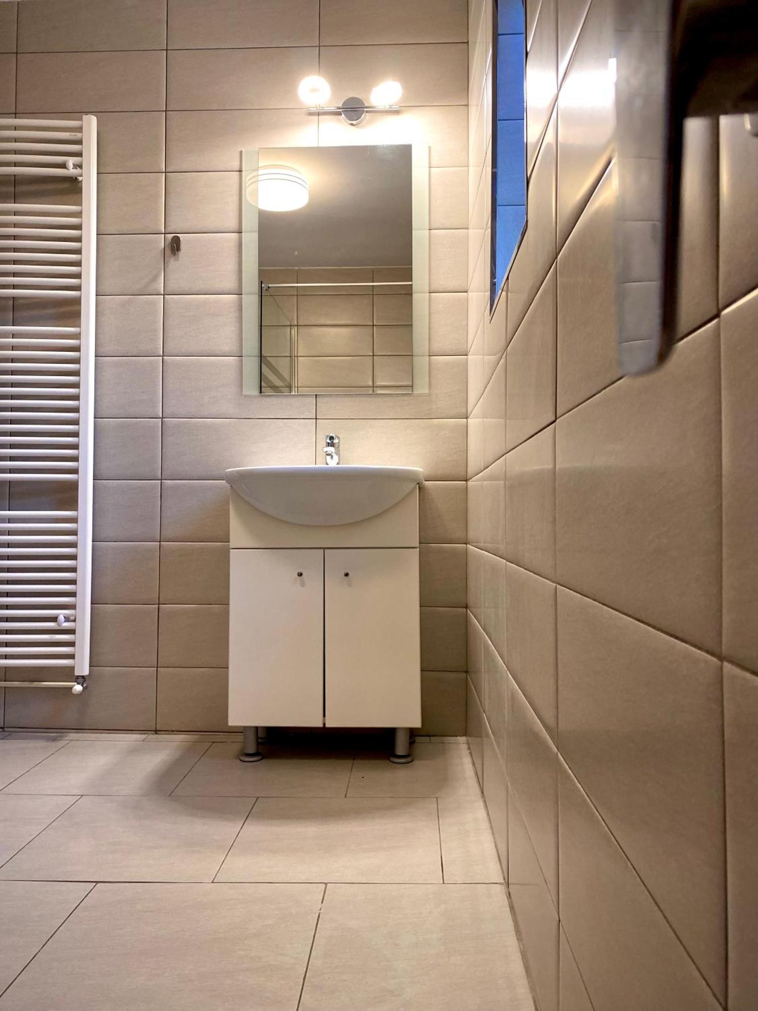 Casa Topazz Târgu Jiu Екстериор снимка