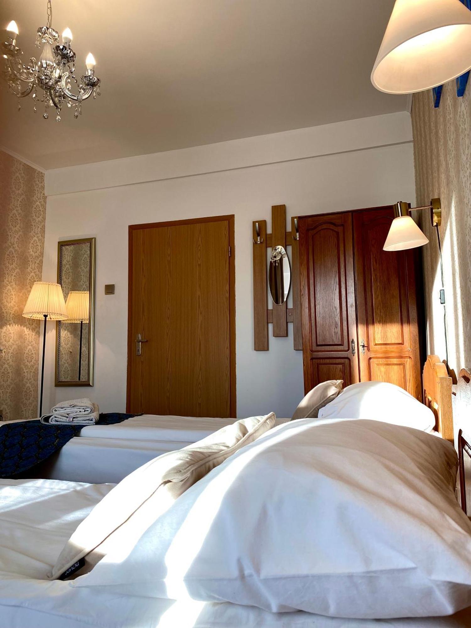 Casa Topazz Târgu Jiu Екстериор снимка